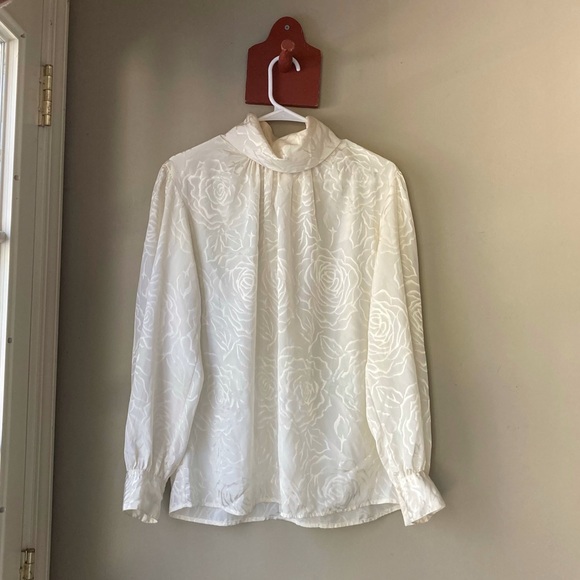 Vintage Laura & Jane Cream Rose Printed Top 14 - Picture 2 of 7